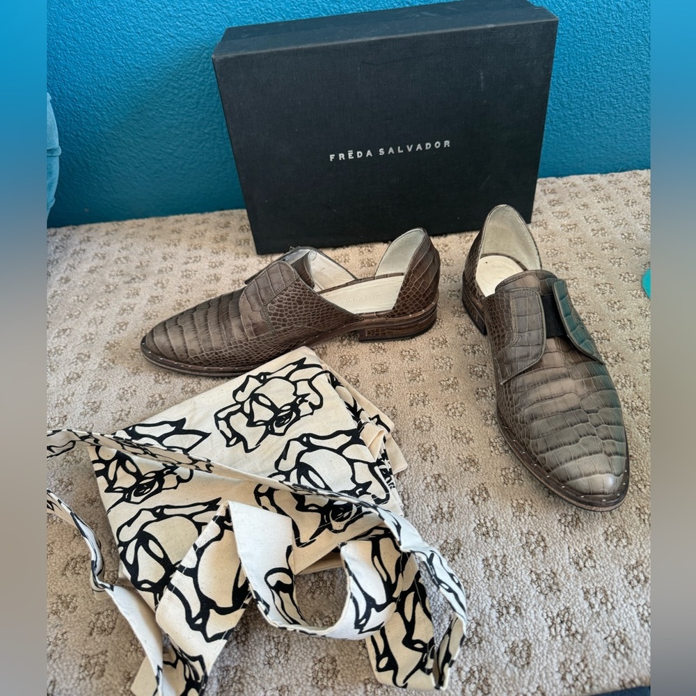 FREDA SALVADOR WEAR D'ORSAY LACELESS OXFORD CORIANDER EMBOSSED CROC SIZE 7M EUC